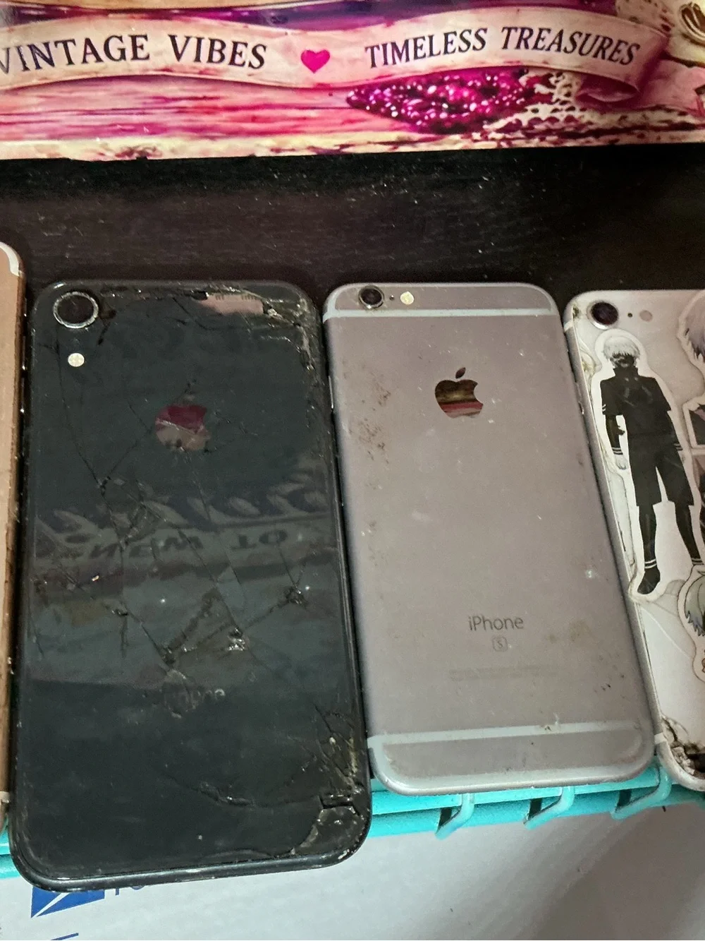 4 broken iPhones 4 broken iPhones see pictures pictures